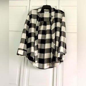 Women’s Small, Black/White Flannel, Old Navy